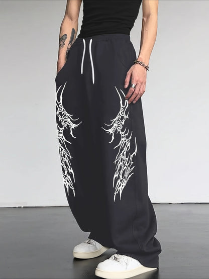 Pantalones sueltos rectos con rayas oscuras y estilo gótico de la marca Glow, ideales para calle, streetwear y moda urbana.