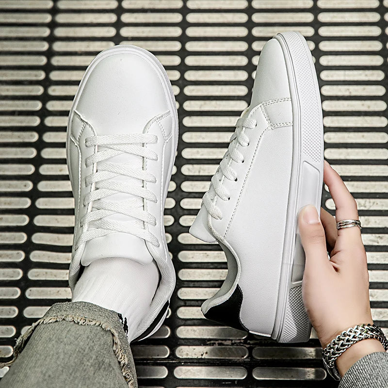 Zapatos informales de negocios para hombre y mujer de cuero PU en color blanco, cómodos y suaves, ideales para otoño.