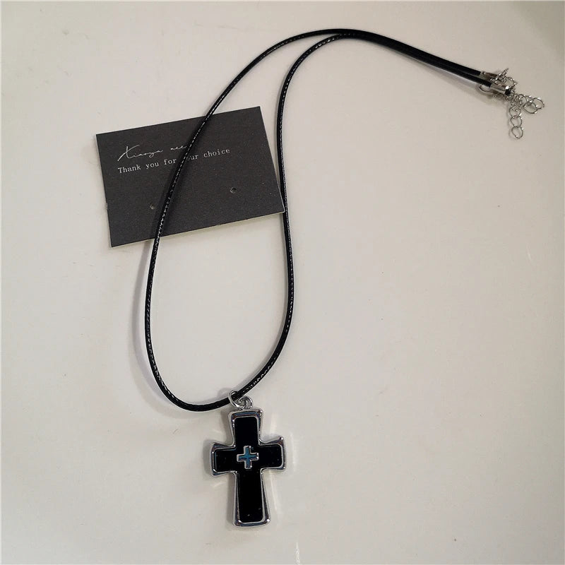 Collar de cadena con colgante de cruz de corazón negro, estilo punk rock, accesorios góticos vintage para hombres y mujeres.