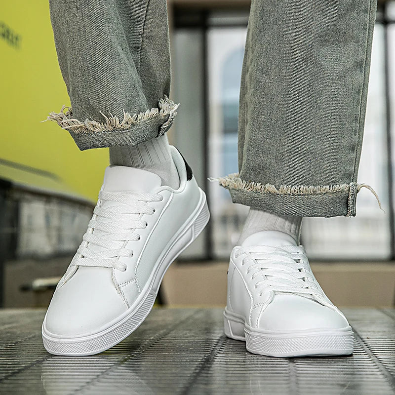 Zapatos informales de negocios Glow para hombre y mujer, cuero PU suave, zapatillas blancas cómodas para otoño, estilo deportivo y casual