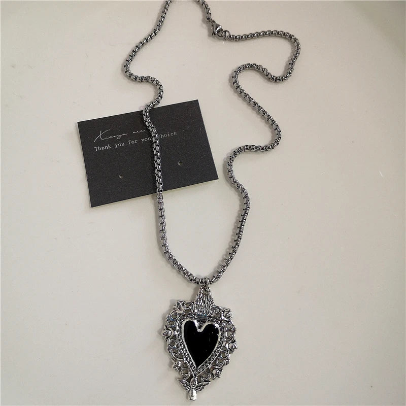 Collar de cadena con colgante de cruz de corazón negro, estilo punk rock, para hombres y mujeres, accesorios góticos y vintage.