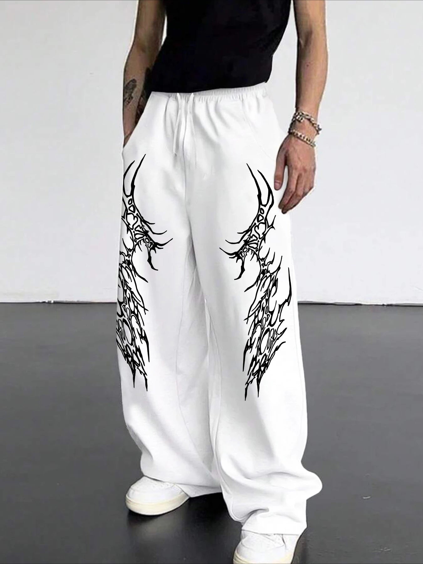 Pantalones oscuros retro con rayas, estilo gótico y suelto de la marca Glow, pantalones callejeros de calle y moda urbana.
