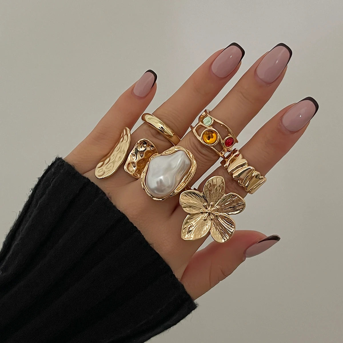 Anillo abierto de metal con flor barroca y perla de imitación, accesorio de joyería elegante para mujeres, marca Glow.