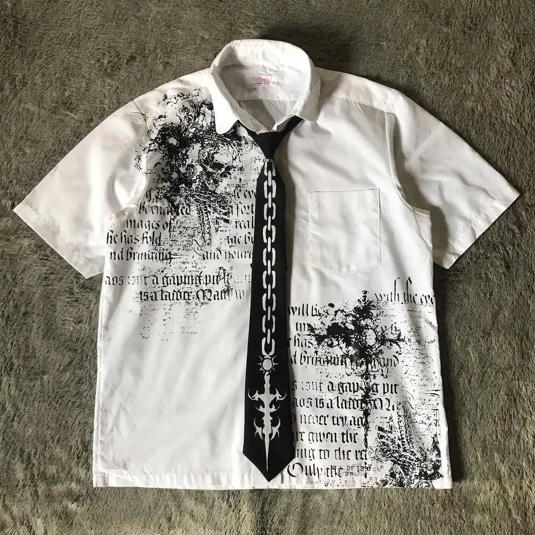 Camiseta blanca Y2K para hombre con estampado de calavera y letras sagradas, estilo retro Harajuku y gótico de manga corta.