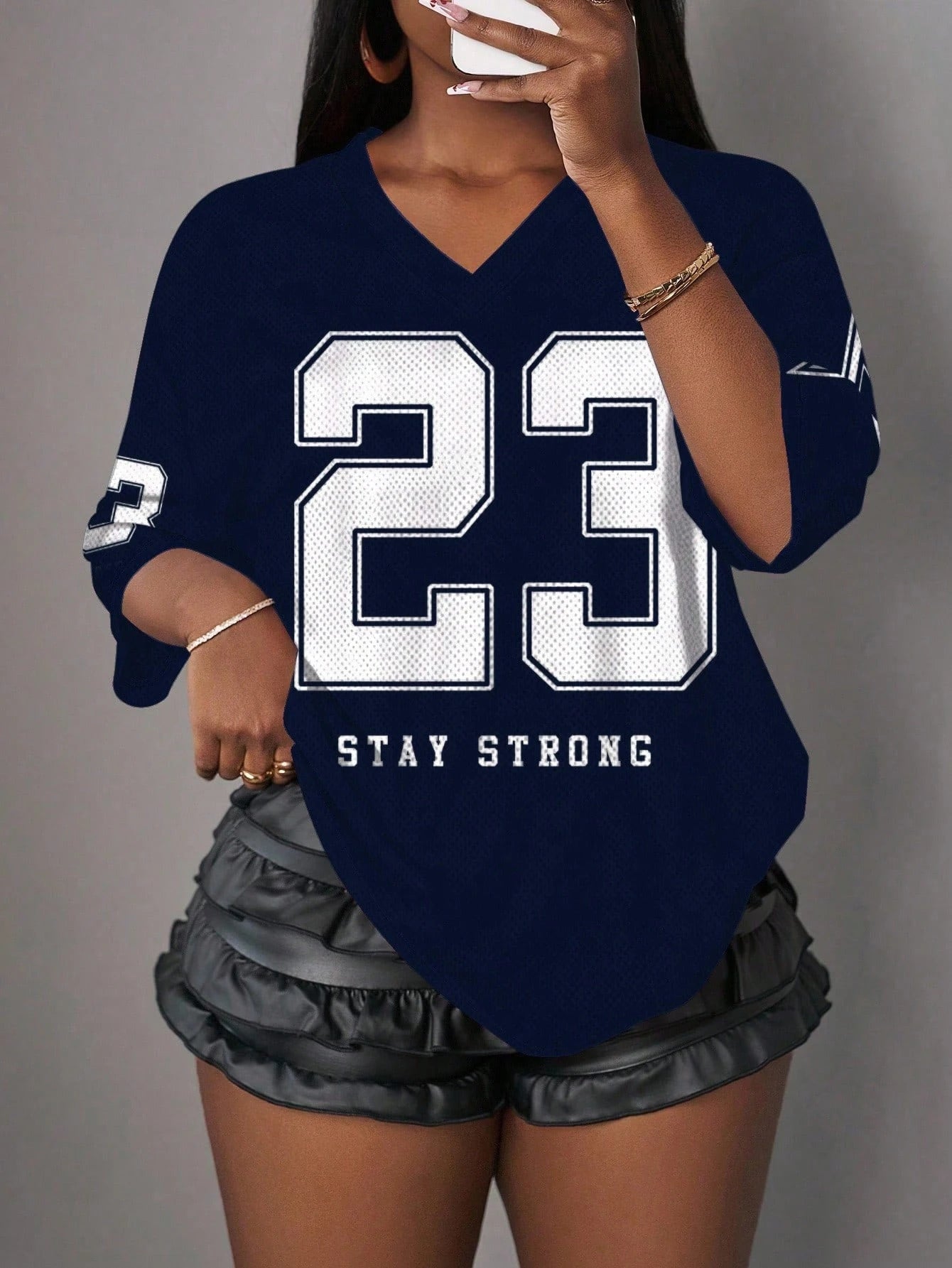 Camiseta gráfica minimalista para mujer de Glow con letras NO.23, jersey deportivo de verano para baloncesto y estilo Y2K