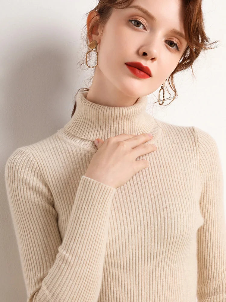 Suéter de cuello alto para mujer de cachemira beige, con punto suave y diseño básico, de la marca Glow.