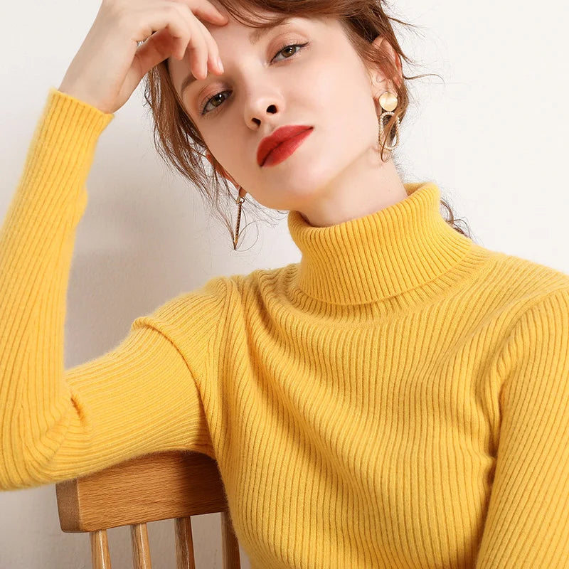 Suéter de cuello alto para mujer de punto suave y cachemira en color neutro, estilo básico y cómodo de la marca Glow.