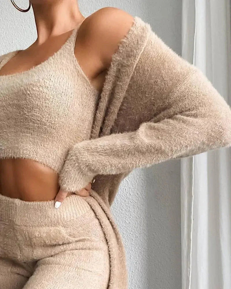 Conjunto de ropa de descanso de 3 piezas en felpa suave de ANZ, con sudadera, pantalones y sudadera ligera en tono gris.